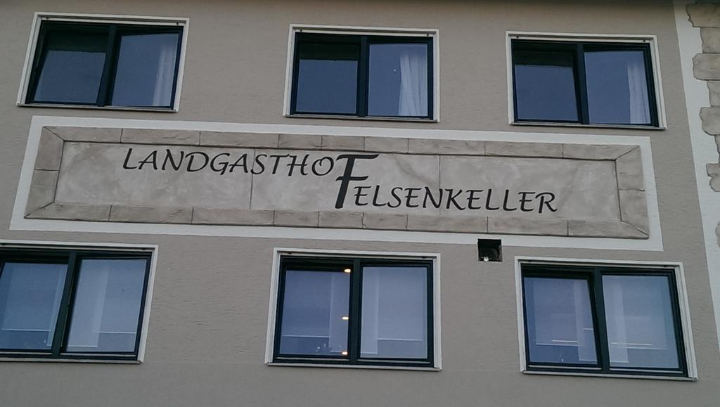 Landgasthof Felsenkeller Дінкельсбюль Екстер'єр фото